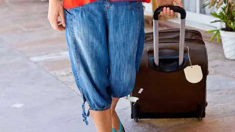 Estafan a parejas ofreci&eacute;ndoles todo incluido en un hotel de Chiclana