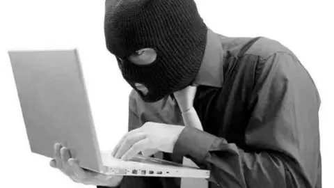 2 detenidos por fraude inform&aacute;tico en Andaluc&iacute;a