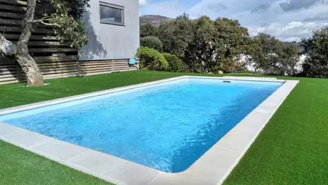 Un hombre ha muerto ahogado en una piscina