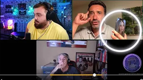 Juanma Casta&ntilde;o pillado con Helena Condis de fondo de pantalla en directo de Ibai Llanos en Twitch