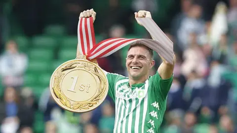 Joaqu&iacute;n bate doble r&eacute;cord hist&oacute;rico arrancando LaLiga junto al Real Betis Balompie