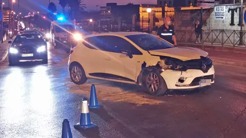 Varios heridos en Jerez al chocar un Renault Clio con un Opel Zafira