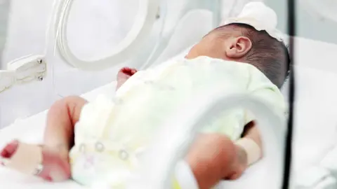 Beb&eacute; en un hospital