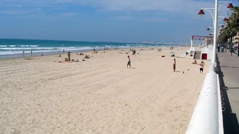 La playa Victoria de C&aacute;diz