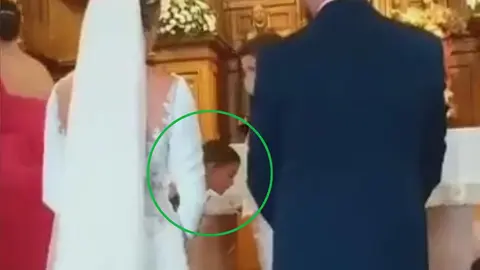 Momento en el que Adri&aacute;n pronuncia 'Viva el Betis' en la boda de su tio