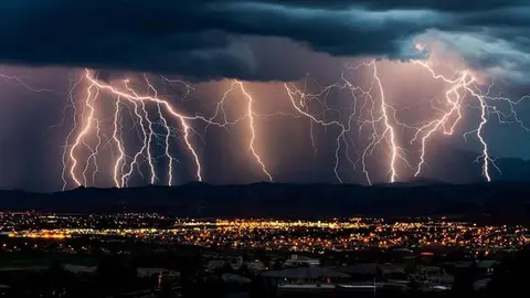 Avisos amarillos por tormentas en casi toda Andaluc&iacute;a: Almer&iacute;a, C&oacute;rdoba, Ja&eacute;n, Granada, Huelva y Sevilla