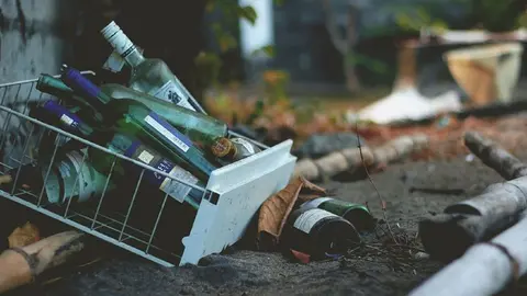 Un joven ha sido apu&ntilde;alado en un botell&oacute;n en Almer&iacute;a