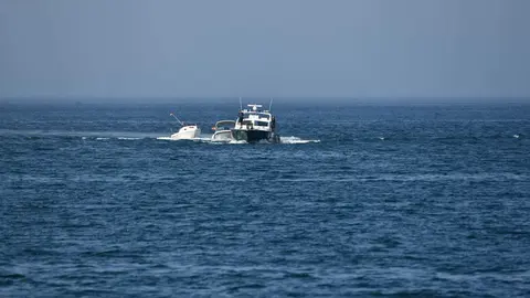 Salvan la vida de tres personas que se estaban hundiendo en Fuengirola