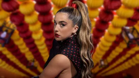 Lola &Iacute;ndigo vestida de flamenca: As&iacute; era Mimi Doblas como 'Ni&ntilde;a de la Escuela'