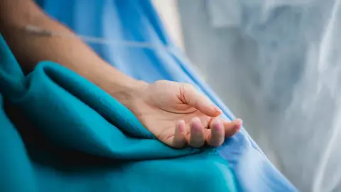 Millonaria indemnizaci&oacute;n a una jerezana que qued&oacute; en coma tras operarse de cataratas