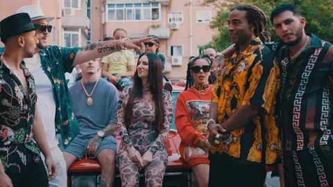 Mala Rodr&iacute;guez y Omar Montes lanzan la bomba at&oacute;mica: Rakat&aacute; Remix arrasa en YouTube