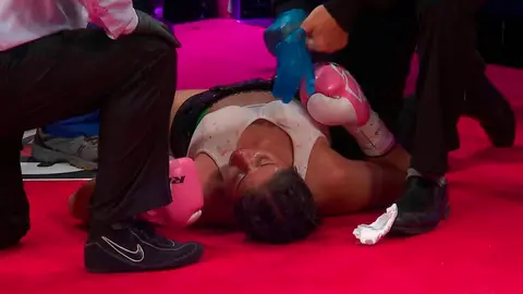 Jeanette Zacar&iacute;as Zapata en el momento que recibi&oacute; el KO