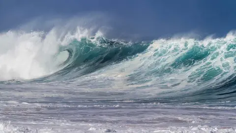 Aviso amarillo en la costa de C&aacute;diz por fuerte oleaje