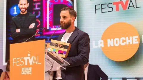 Dani Rovira hace llorar a Espa&ntilde;a con su discurso sobre el c&aacute;ncer en el FesTVal de Vitoria