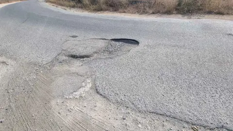 El camino de Los Brocales en Torremolinos es peligroso por si asfaltado y falta de alumbrado p&uacute;blico  