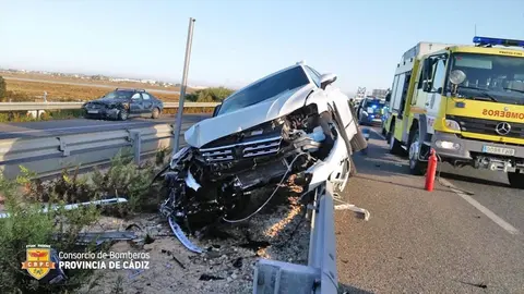 Varios heridos tras una tremenda colisi&oacute;n m&uacute;ltiple en Puerto Real camino de El Puerto de Santa Mar&iacute;a