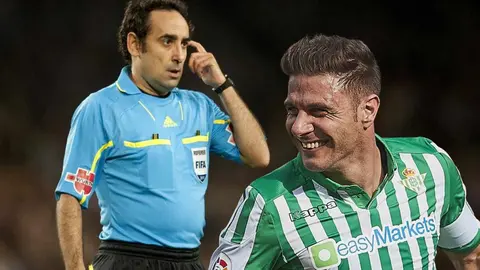La broma de Joaqu&iacute;n al &aacute;rbitro Eduardo Iturralde antes de un c&oacute;rner: "&iquest;Est&aacute;s casado?