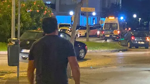 Un d&oacute;berman ataca en Jerez a otro perro y muerde a una persona en plena calle (1)