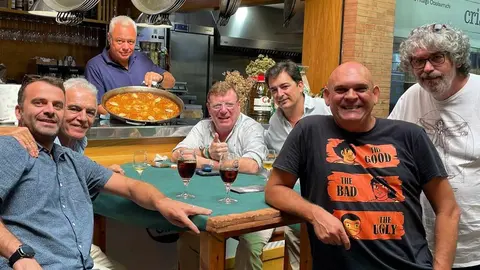 C&eacute;sar Cadaval, el Comandante Lara y el Yuyu de C&aacute;diz, de vinos de Jerez y paella: Preparan algo gordo