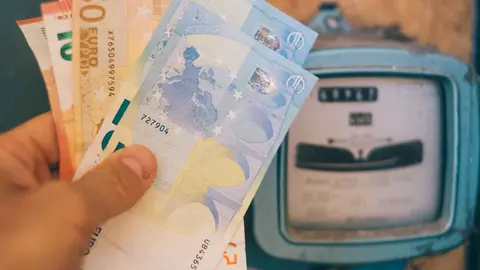 ADICAE impulsa campa&ntilde;a para que los consumidores se beneficien de las nuevas medidas