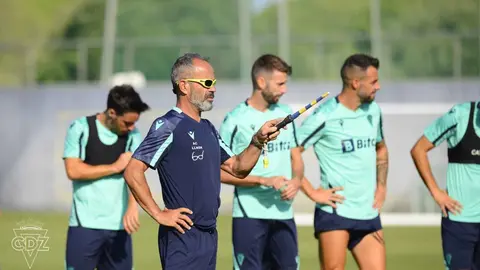El C&aacute;diz CF se ejercita en la ciudad deportiva
