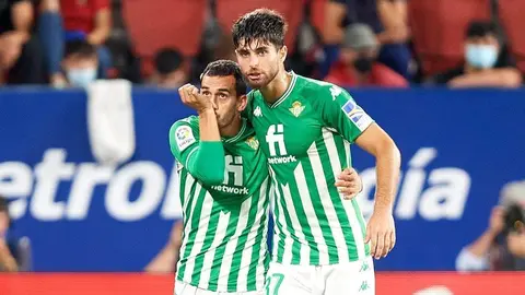 Juanmi Jim&eacute;nez marca el segundo en el Osasuna - Real Betis