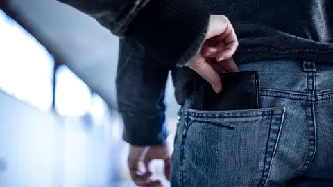 Un hombre ha robado la cartera con violencia a un conocido en La Carolina