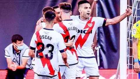 El Rayo Vallecano celebra el gol del Falcao
