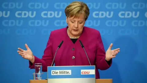 El partido de Angela Merkel cae a m&iacute;nimos hist&oacute;ricos en las elecciones de Alemania