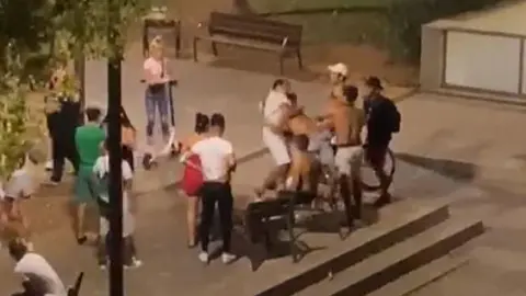 Pelea multitudinaria en un botell&oacute;n en Ja&eacute;n