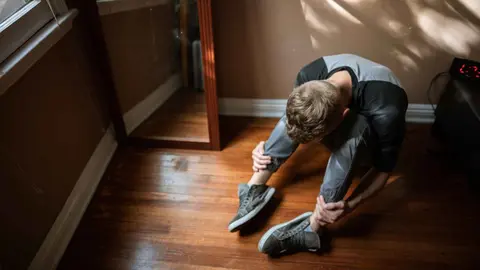 ni&ntilde;o malos tratos