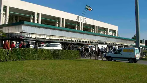 &iquest;Cu&aacute;nto cuesta dejar coche Aeropuerto Jerez?