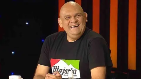 Luis Lara naci&oacute; en 1945, 32 a&ntilde;os antes del parto, seg&uacute;n Wikipedia