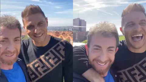 Pablo Motos y Joaqu&iacute;n la l&iacute;an en Las 7 Tetas de Madrid