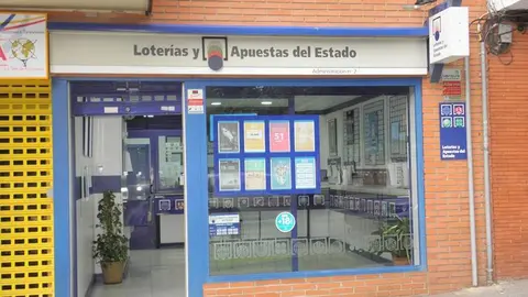 El primer premio de la Loter&iacute;a Nacional toca en San Fernando, Estepona y Sevilla