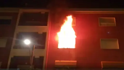 Piso en llamas en C&oacute;rdoba