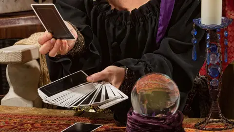 Las mejores tarotistas y videntes buenas de C&aacute;diz