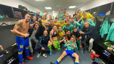 El vestuario del C&aacute;diz CF celebra la victoria ante el Celta de Vigo