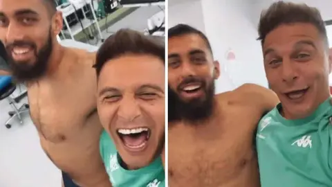 Locura de Joaqu&iacute;n y Borja Iglesias en el vestuario del Real Betis