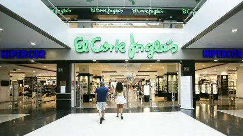 El Corte Ingl&eacute;s arrasa para Navidad con el primer robot de planchado: 3 prendas a la vez