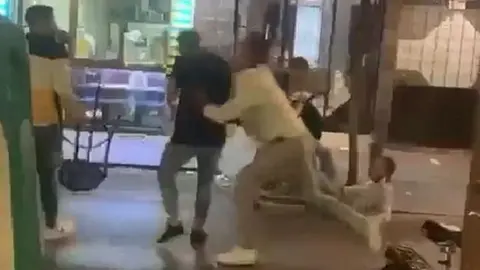 J&oacute;venes agredidos en Granada