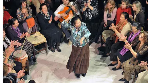 La zambomba de Jerez y por qu&eacute; las personas mayores son cruciales en su celebraci&oacute;n