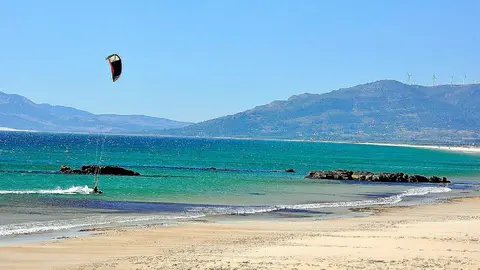 Un kitesurfista ha muerto en la playa de Tarifa