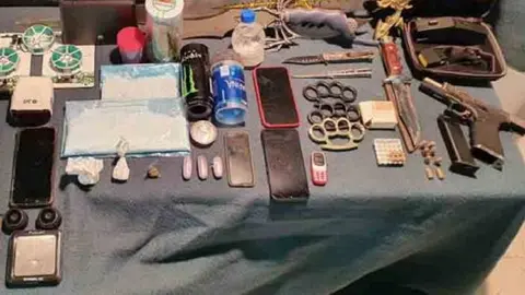 Tres personas han sido detenidas por traficar con drogas en La Puerta de Segura