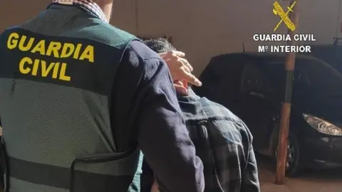 Roban en viviendas de Huelva tras sustraer las llaves del interior de los coches