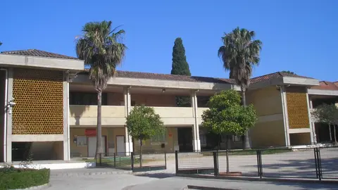 Confinan 2 aulas del Colegio El Cuco en Jerez por positivos