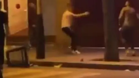 Pelea con pistolas en Martos