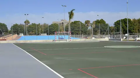 Todo lo que puedes hacer en el remozado Complejo Deportivo de Chap&iacute;n en Jerez
