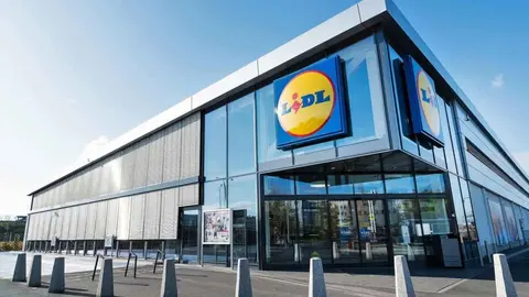 Gran superficie de supermercado Lidl