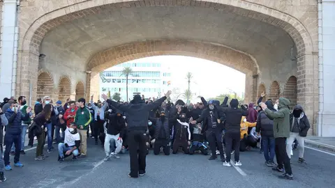 Cargas en el R&iacute;o San Pedro y piquetes en C&aacute;diz en el noveno d&iacute;a de huelga